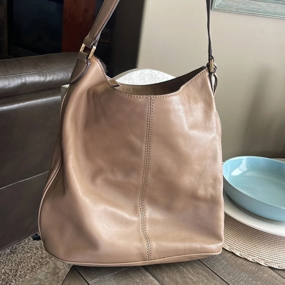 Vintage Tory Burch soft leather shoulder bag